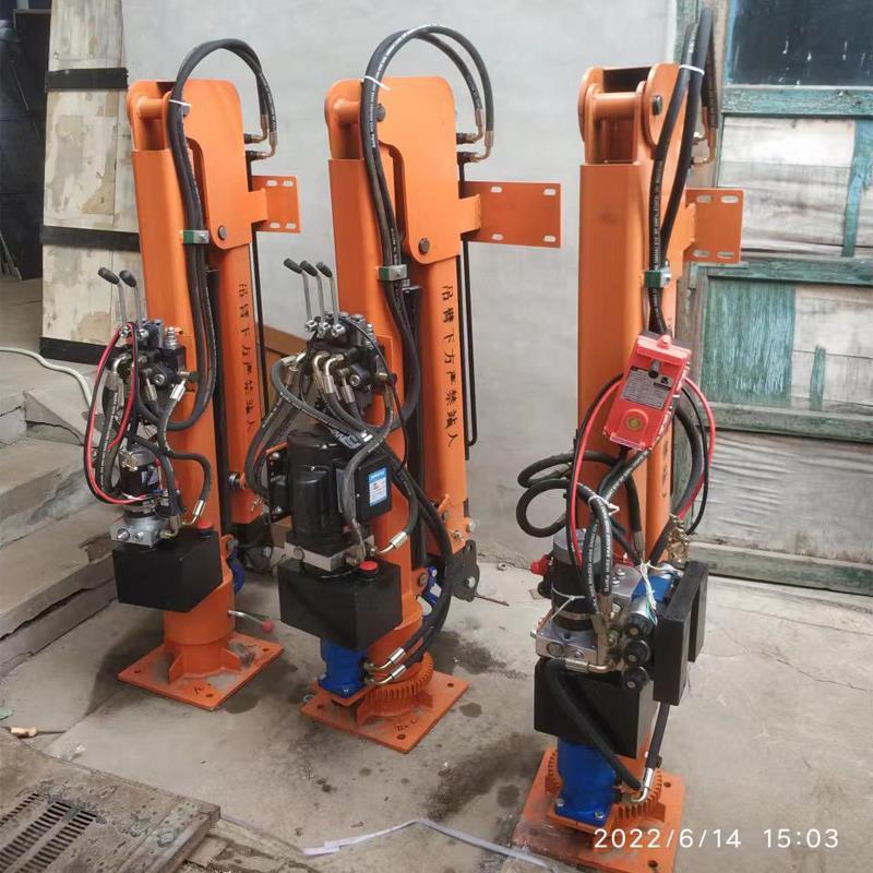 井陉县重汽蓝牌随车吊 3.2吨 国六动力强 液压驱动 农用自卸起重机